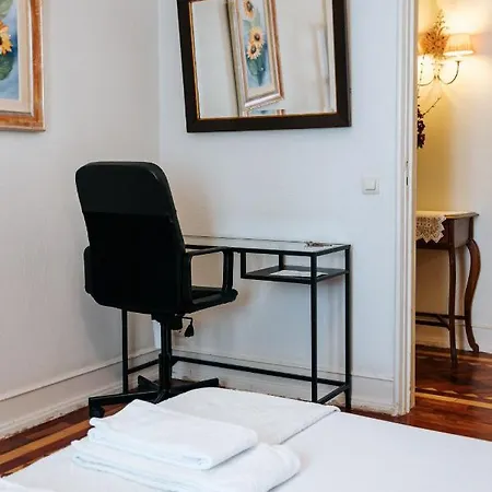 Double Bed Av Da Republic Ii Lisboa