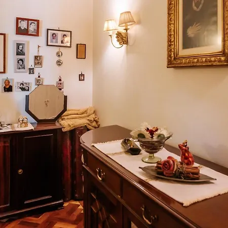 Double Bed Av Da Republic Ii بيت ضيافة