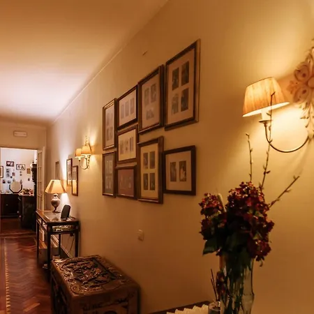 Double Bed Av Da Republic Ii 招待所 Lisboa